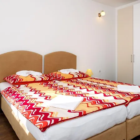 Appartement In Mit Grosser Terrasse By Interhome *