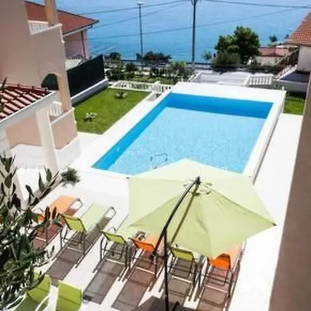 In Mit Grosser Terrasse By Interhome *